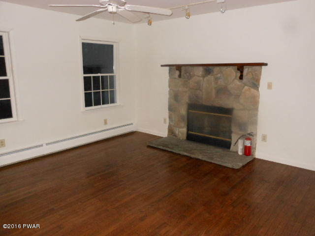 132 Johnson Road Milford, PA 18337 - Photo 13 of 25 Stone FP