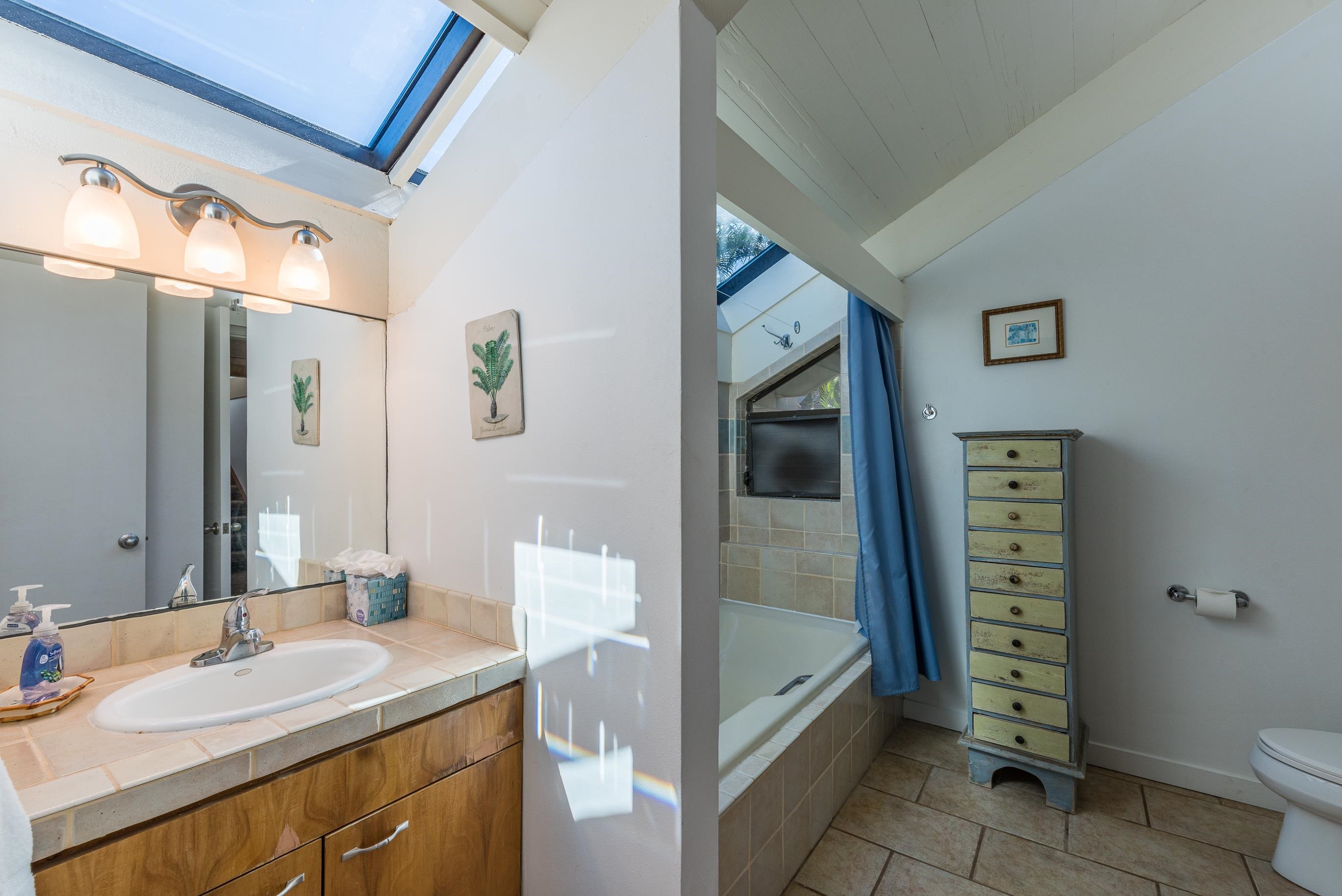 4521 Lower Honoapiilani Road, Unit 2B2 Lahaina, HI 96761 - Photo 24 of 41 Gallery Image 24