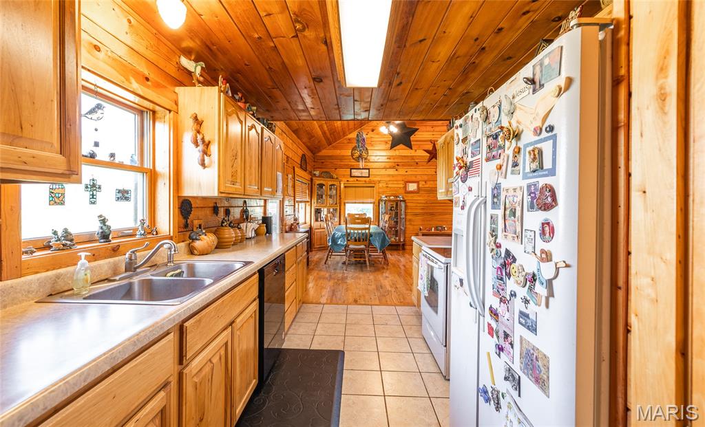 6720 Rock Road Bourbon, MO 65441 - Photo 69 of 72