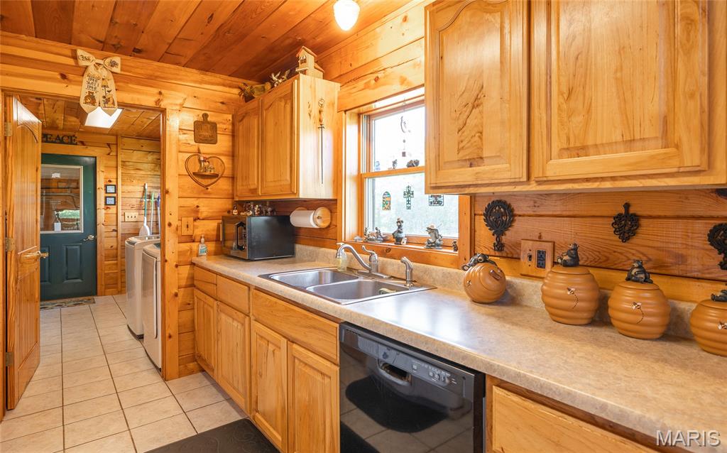 6720 Rock Road Bourbon, MO 65441 - Photo 9 of 72