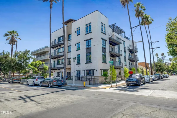$698,000 | 139 South Oak Knoll Avenue, Unit 103, Pasadena, CA 91101