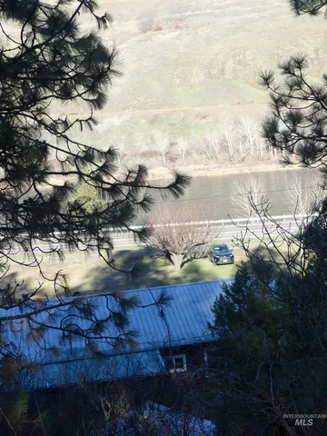 $300,000 | 31388 Paradise Lane, Lenore, ID 83541