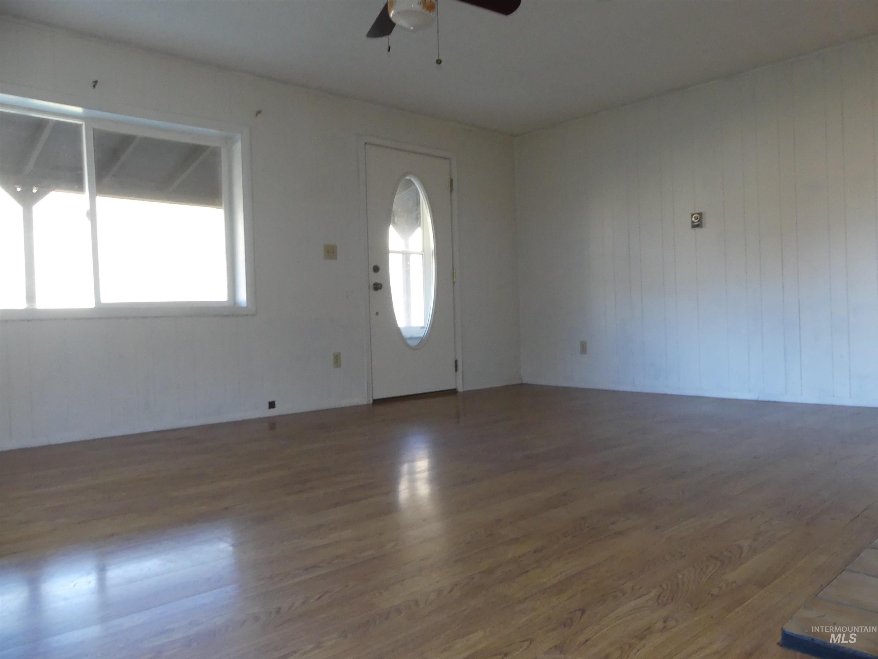 31388 Paradise Lane Lenore, ID 83541 - Photo 6 of 50