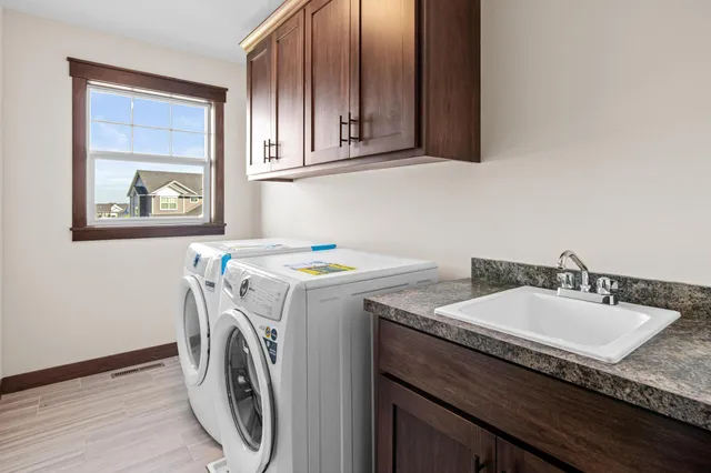 $599,900 | 1604 Spruce Street, Farmington, MN 55024