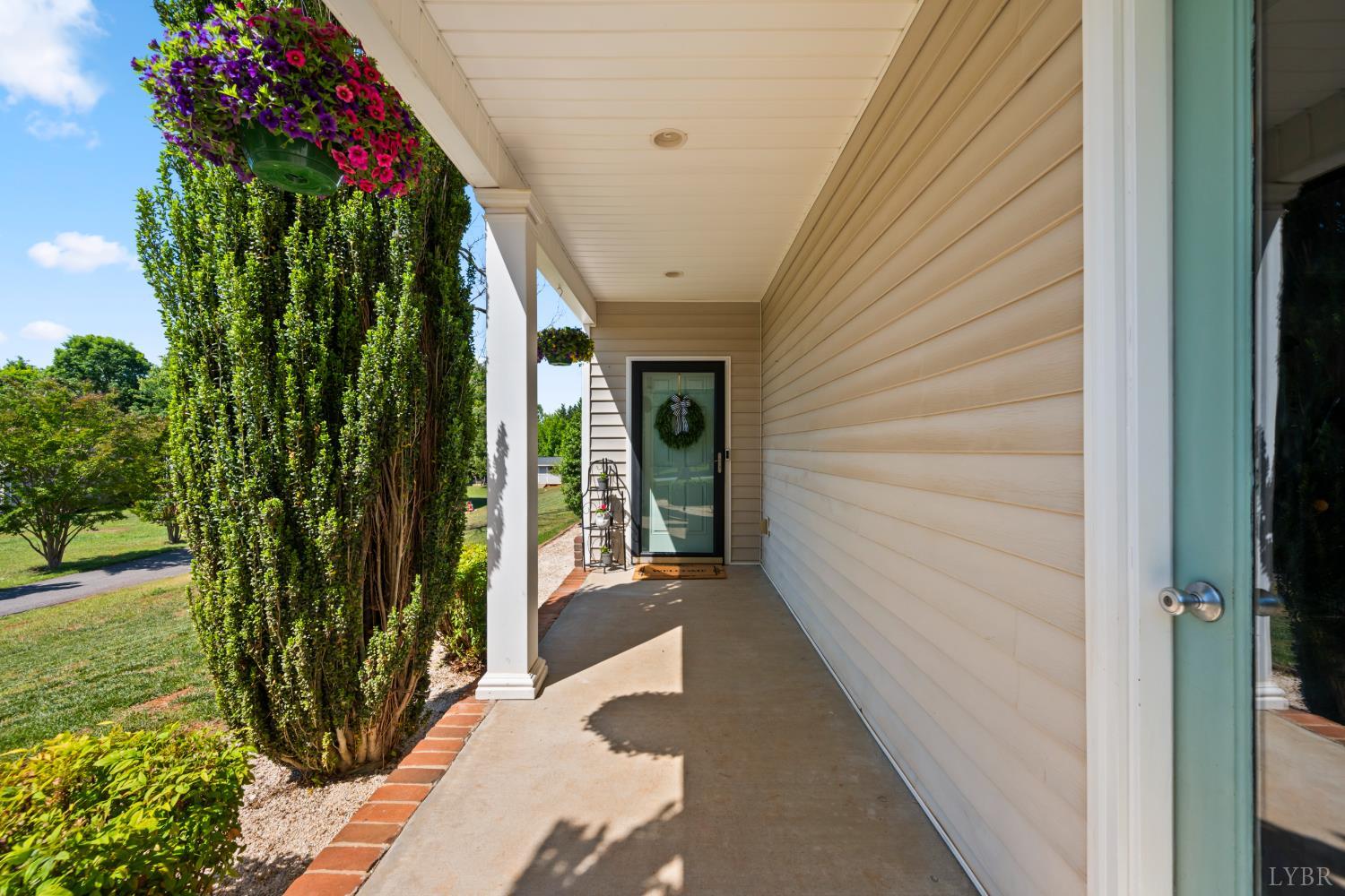 47 Grove Terrace Rustburg, VA 24588 - Photo 4 of 54