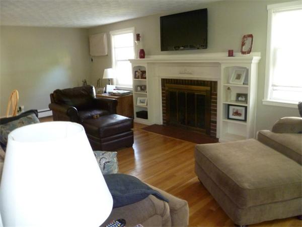 9 Pilgrim Road Wakefield, MA 01880 - Photo 3 of 5 Gallery Image 3