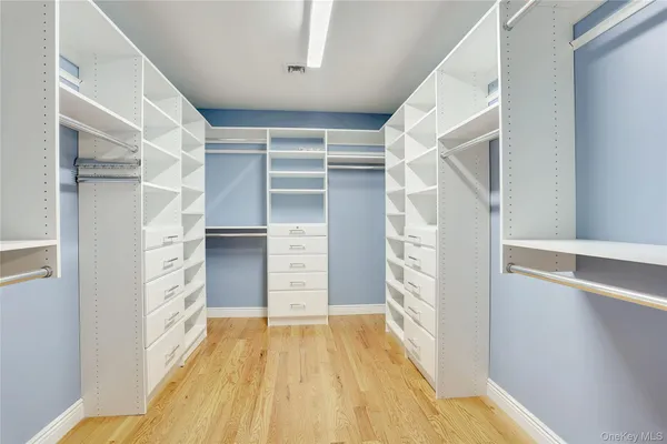 $899,000 | 6 Hemlock Lane, Thiells, NY 10984