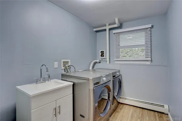 $899,000 | 6 Hemlock Lane, Thiells, NY 10984