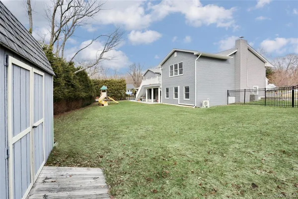 $899,000 | 6 Hemlock Lane, Thiells, NY 10984