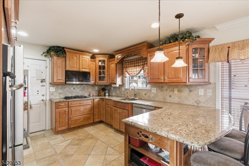 26 Eldora Road Parsippany, NJ 07054 - Photo 13 of 47