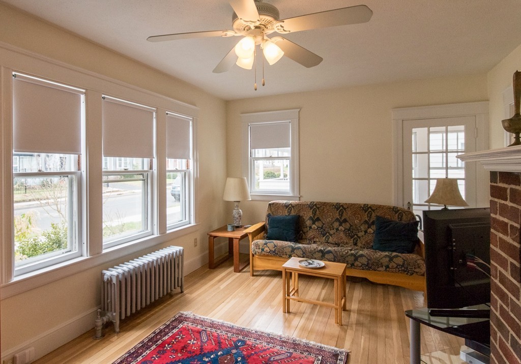 61 Ridgewood Terrace Northampton, MA 01060 - Photo 6 of 14 Gallery Image 6