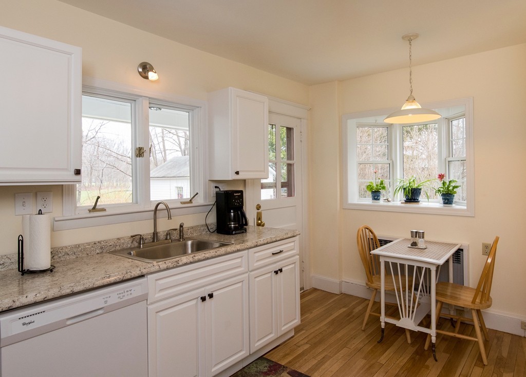 61 Ridgewood Terrace Northampton, MA 01060 - Photo 7 of 14 Gallery Image 7