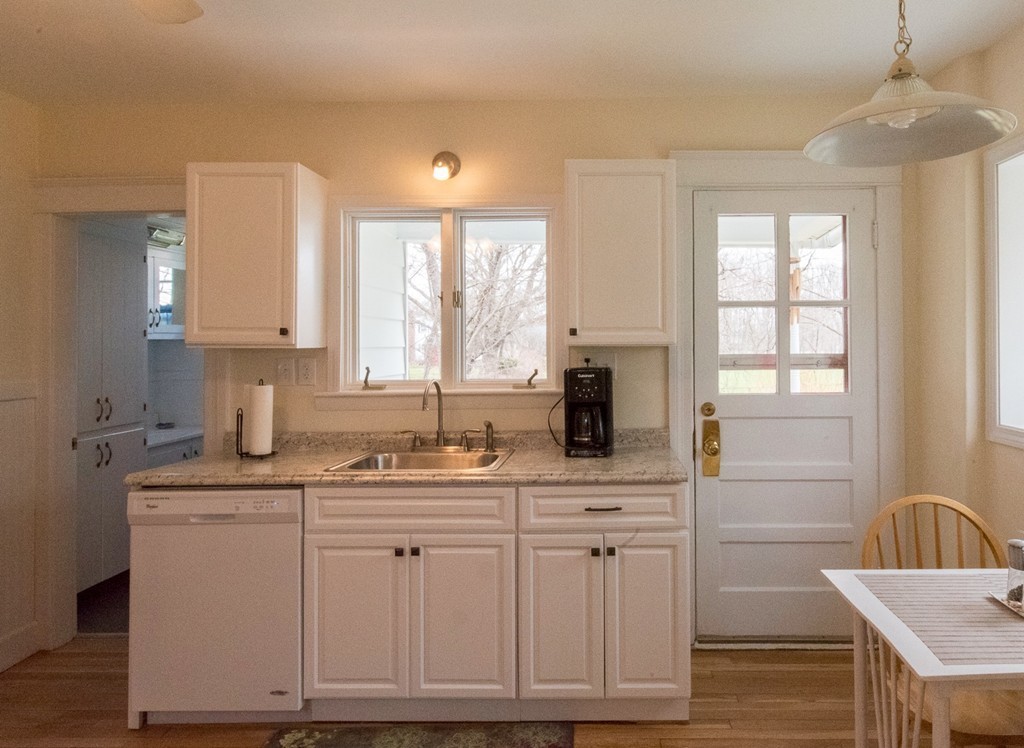 61 Ridgewood Terrace Northampton, MA 01060 - Photo 8 of 14 Gallery Image 8