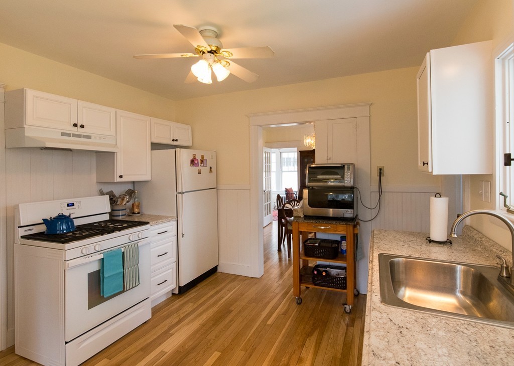 61 Ridgewood Terrace Northampton, MA 01060 - Photo 9 of 14 Gallery Image 9