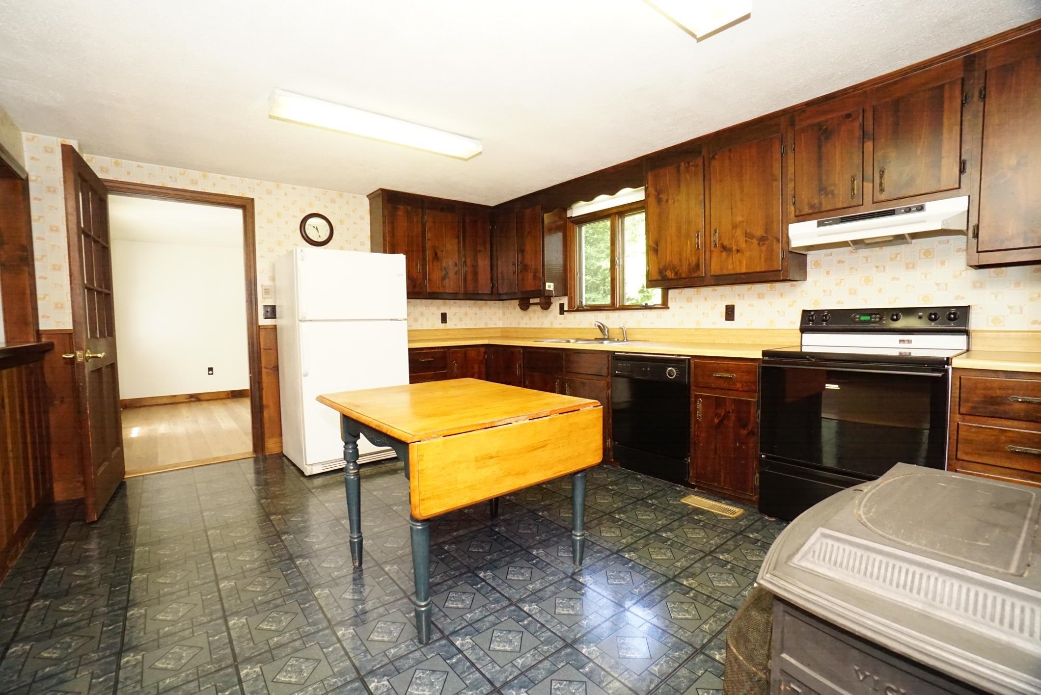 21 Chase Road Sandown, NH 03873 - Photo 15 of 60