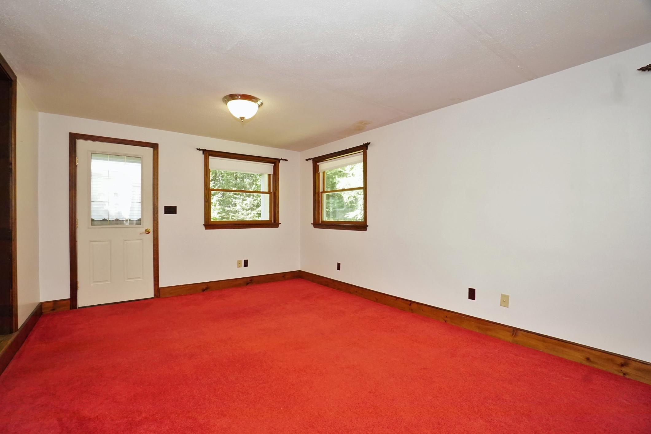21 Chase Road Sandown, NH 03873 - Photo 33 of 60
