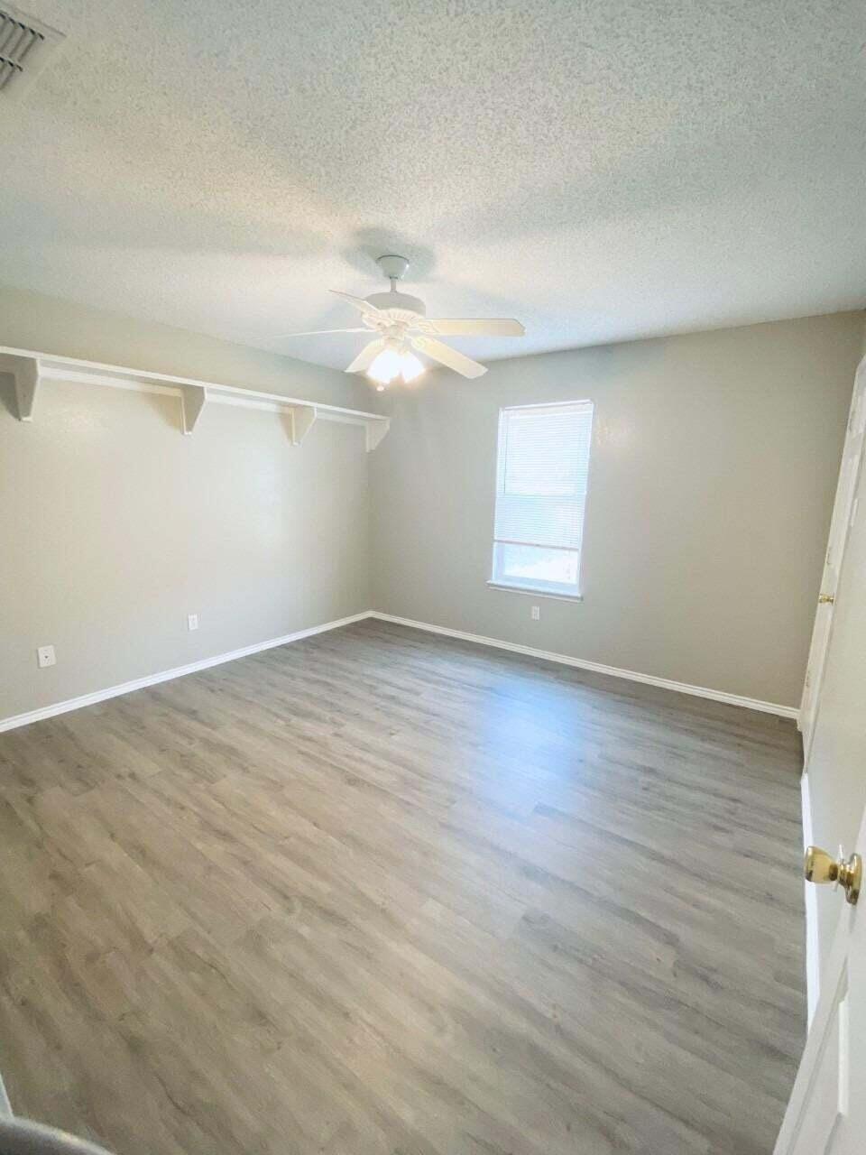 6504 7th Street Lubbock, TX 79416 - Photo 4 of 10 4