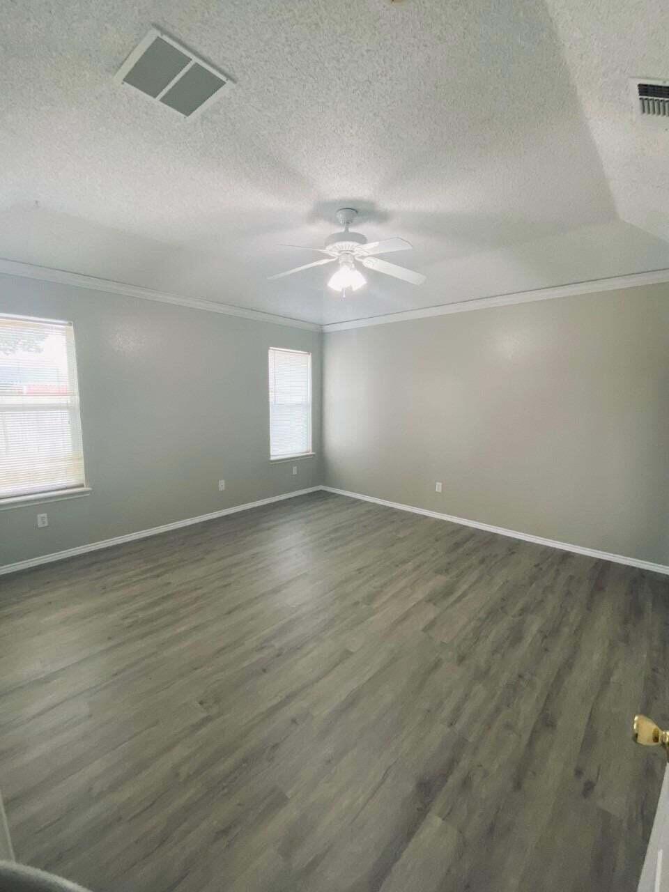 6504 7th Street Lubbock, TX 79416 - Photo 7 of 10 7