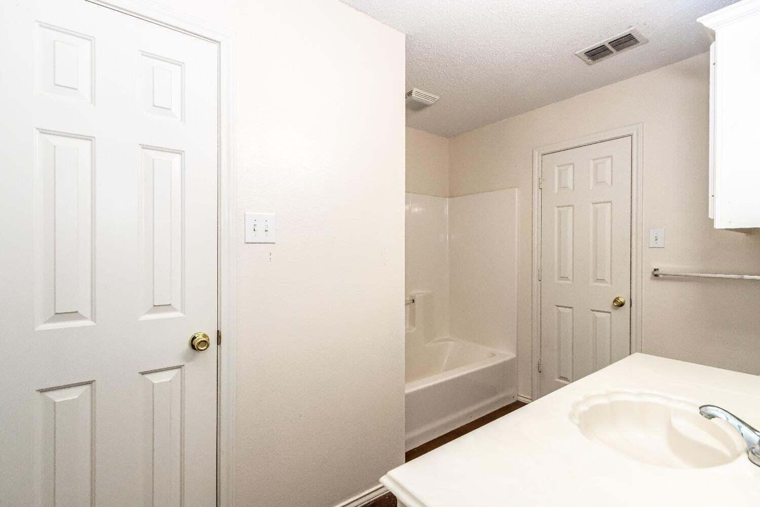 6504 7th Street Lubbock, TX 79416 - Photo 8 of 10 8