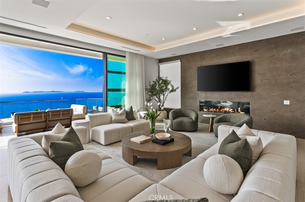 7 Pacific Wave Circle Dana Point, CA 92629 - Photo 20 of 69