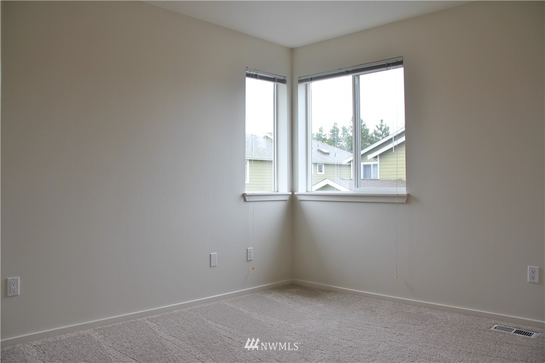 4612 Northeast 5th Street Renton, WA 98059 - Photo 18 of 25