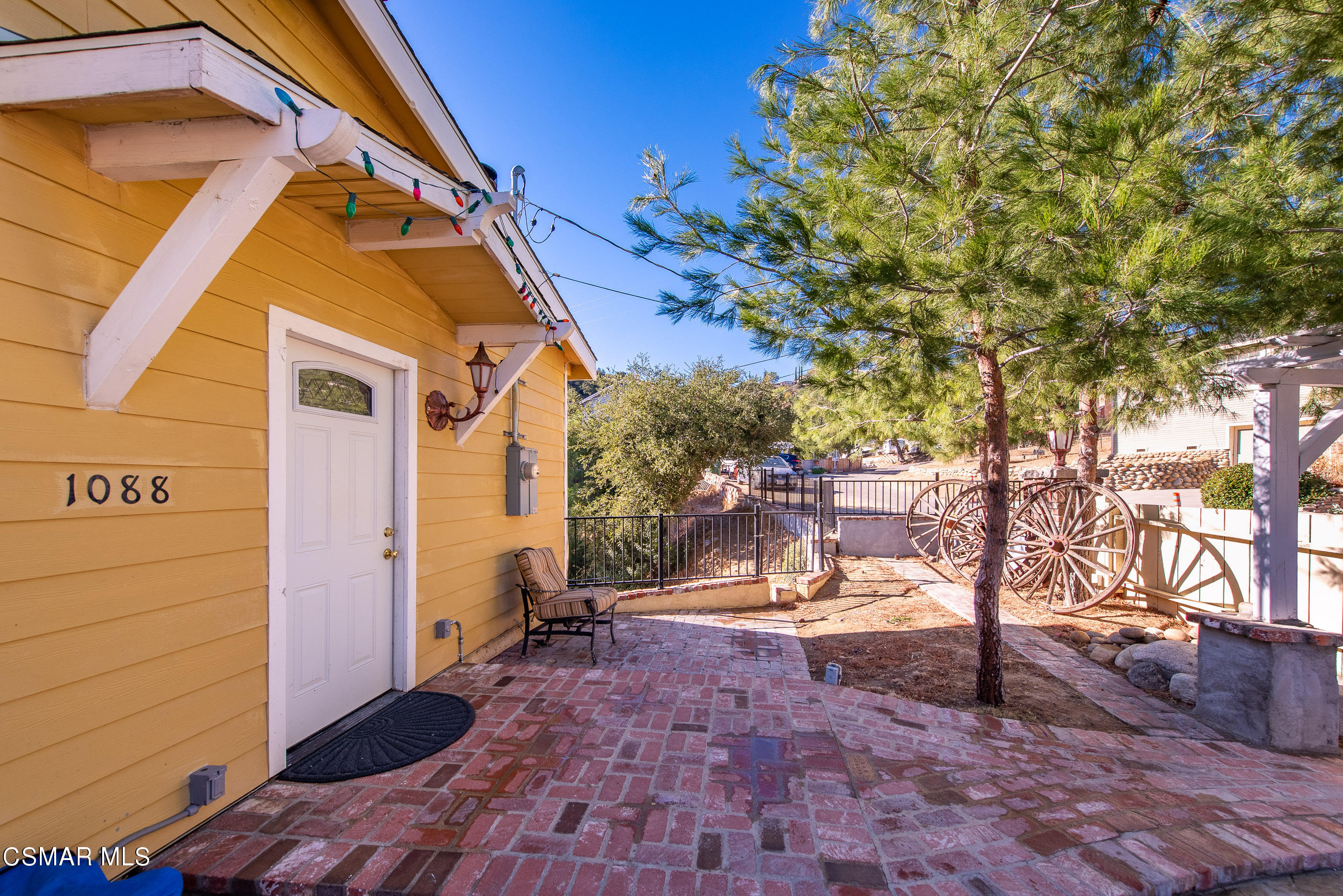 1074 Katherine Road Simi Valley, CA 93063 - Photo 50 of 80 a view of a back yard