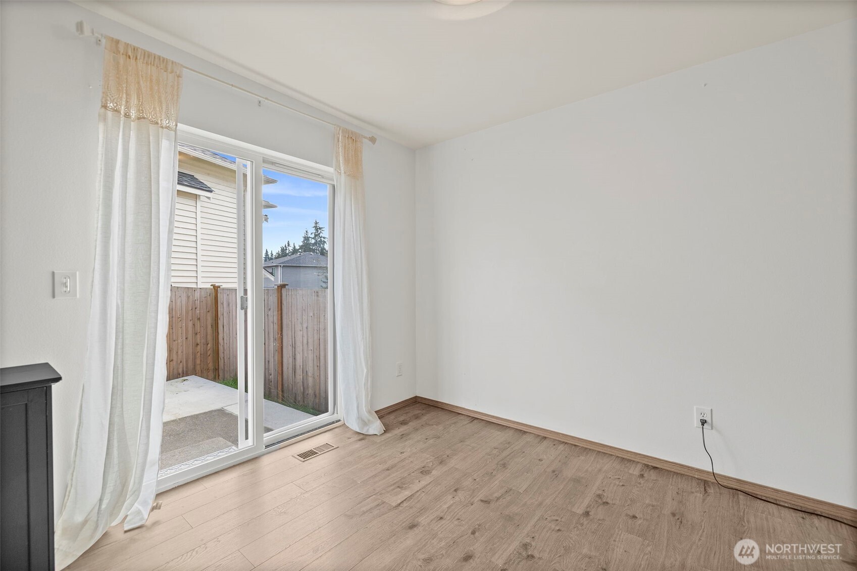 306 Poppy Road Bothell, WA 98012 - Photo 8 of 31