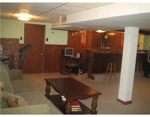 206 Lenore Drive McKees Rocks, PA 15136 - Photo 11 of 18 Great Room.