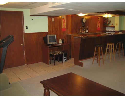 206 Lenore Drive McKees Rocks, PA 15136 - Photo 10 of 18 Great Room.