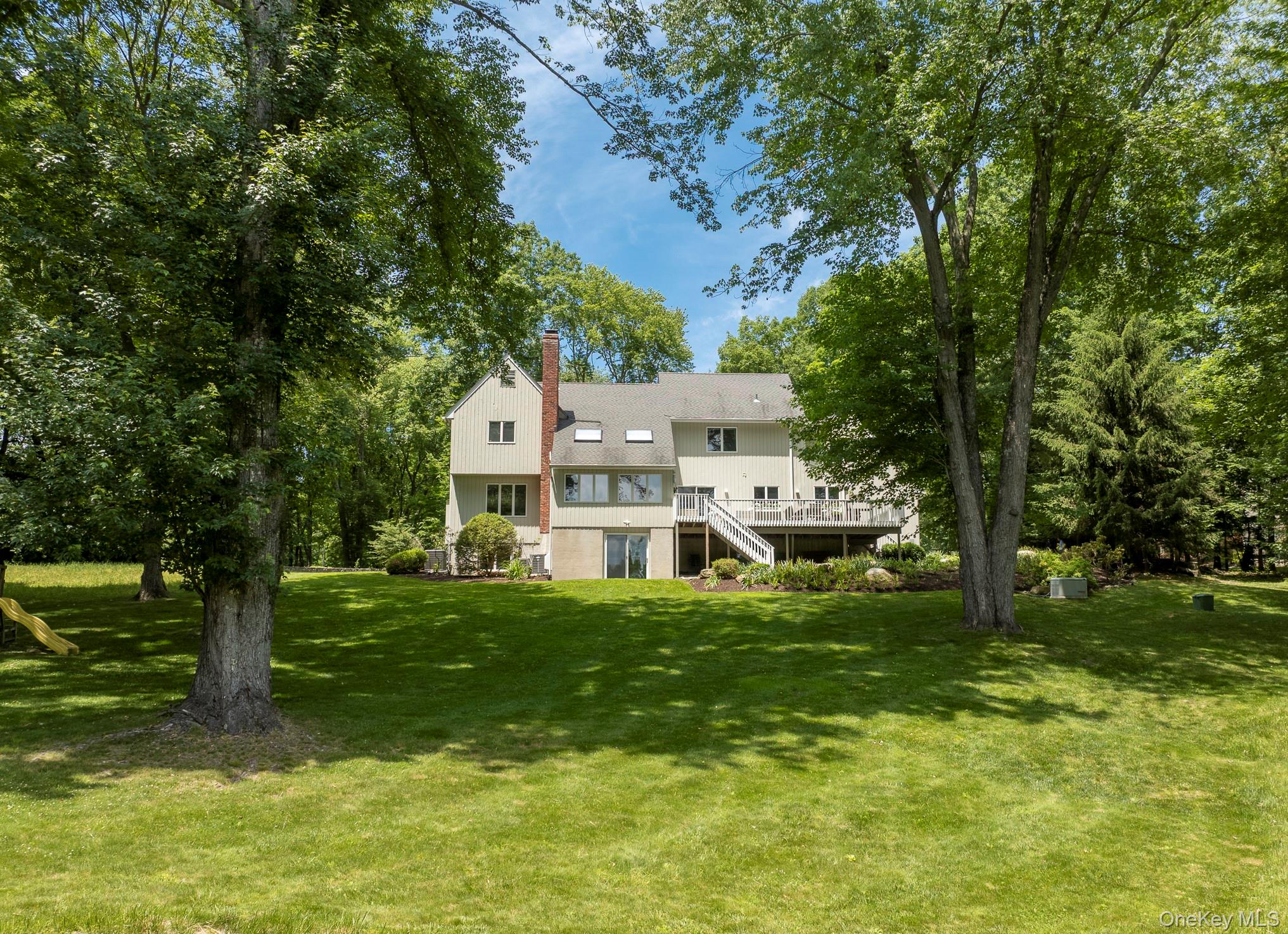 12 Hilltop Road Waccabuc, NY 10597 - Photo 3 of 43 Gallery Image 3
