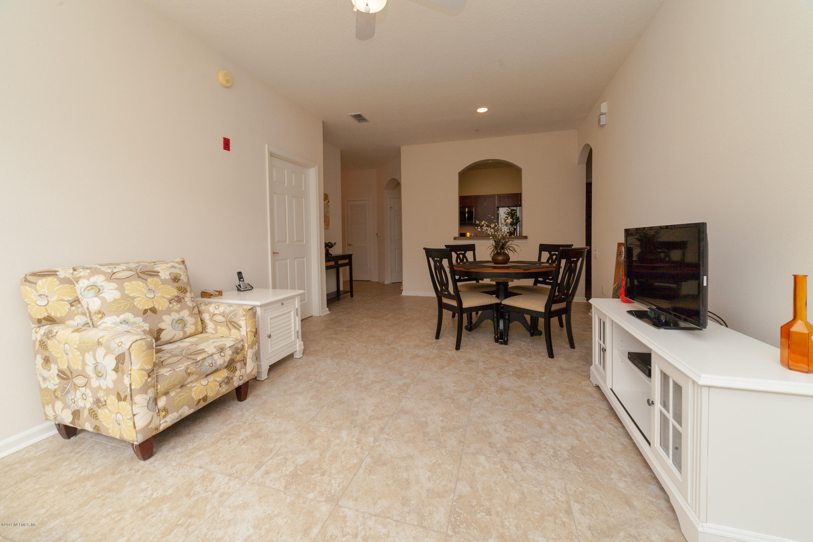 10550 Baymeadows Road, Unit 202 Jacksonville, FL 32256 - Photo 9 of 29 Living View 2