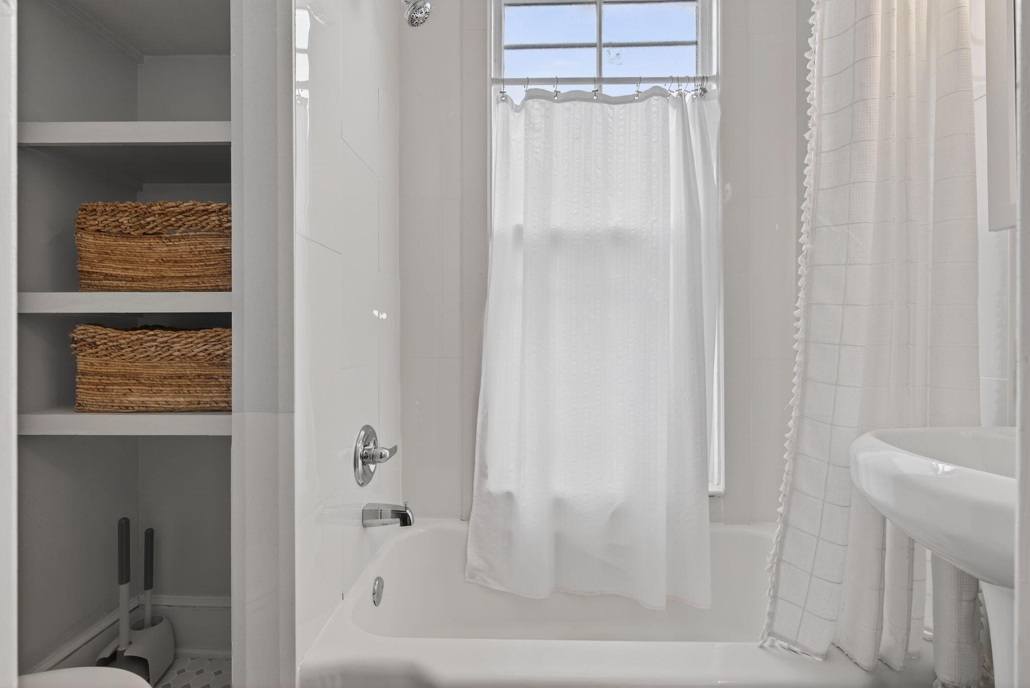 138 Pine Street, Unit 3 Portland, ME 04102 - Photo 19 of 30 62_DSC05772