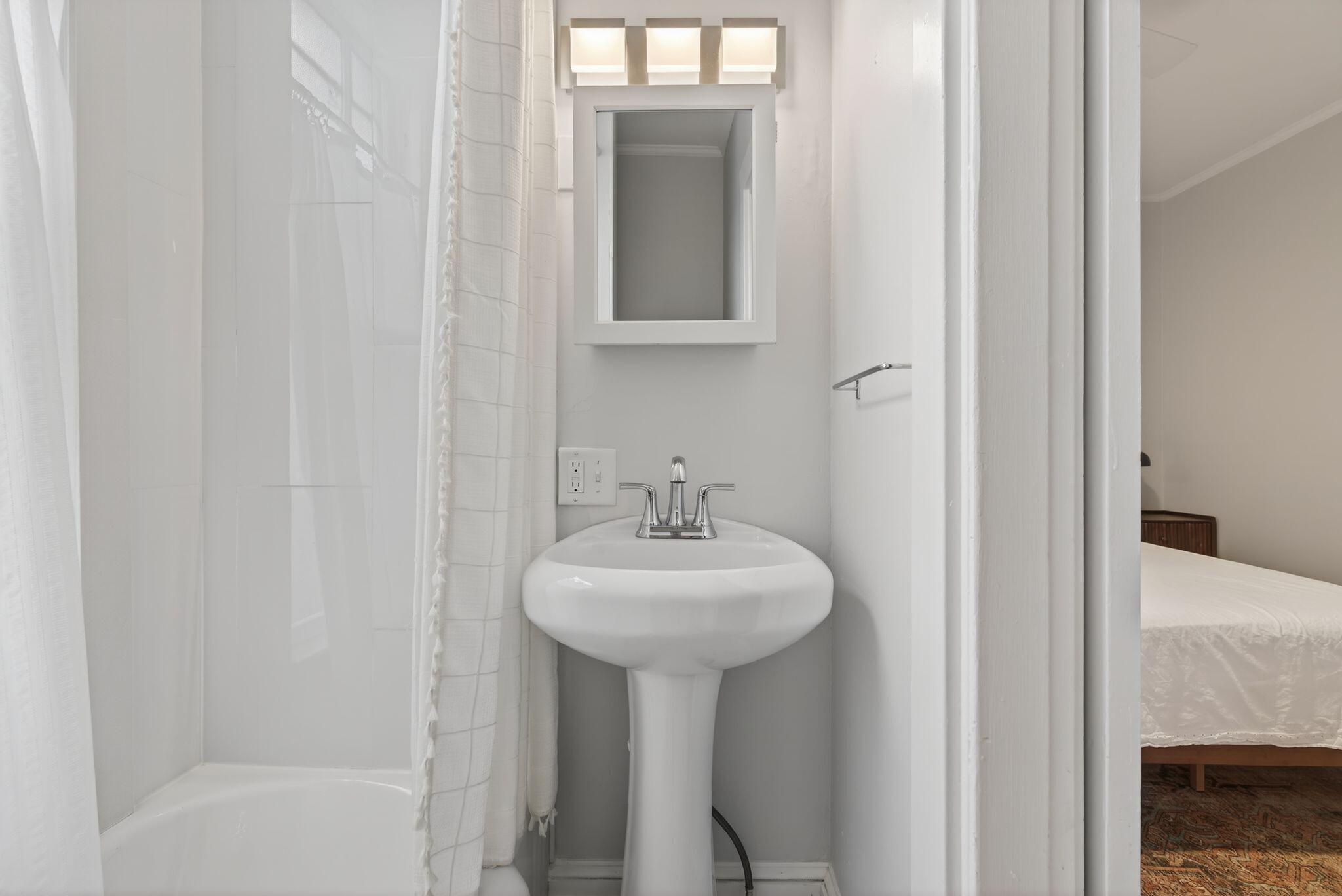 138 Pine Street, Unit 3 Portland, ME 04102 - Photo 20 of 30 65_DSC05787