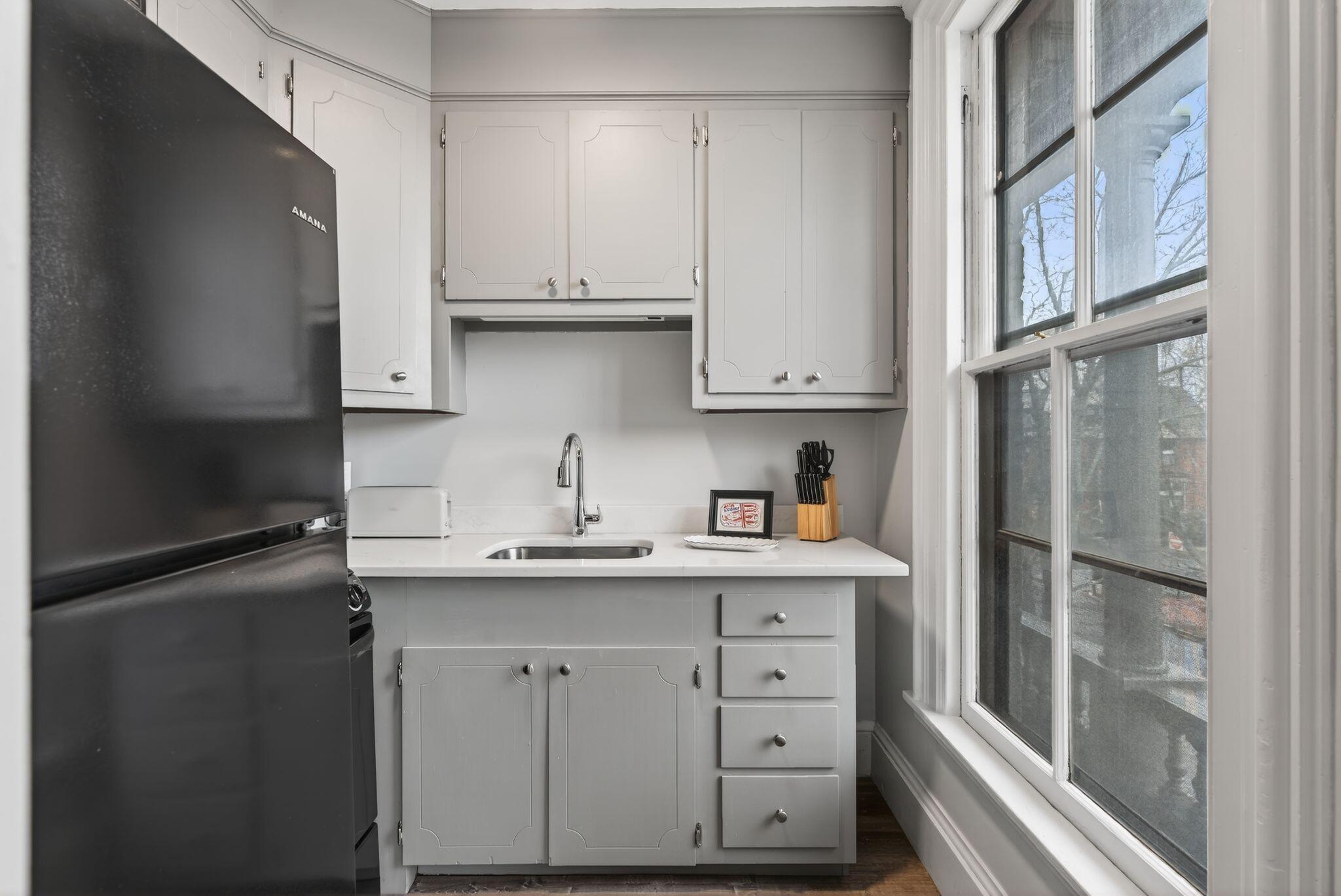 138 Pine Street, Unit 3 Portland, ME 04102 - Photo 10 of 30 57_DSC05743