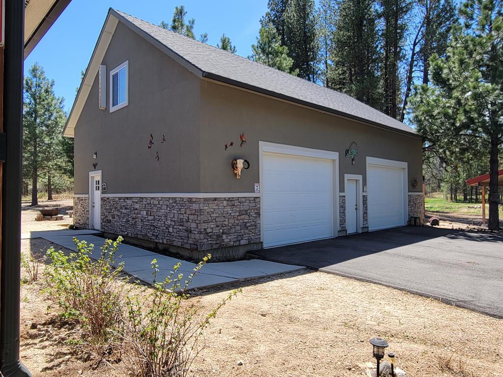 191 Clear Creek Road Cascade, ID 83611 - Photo 54 of 60 Detached heated garage