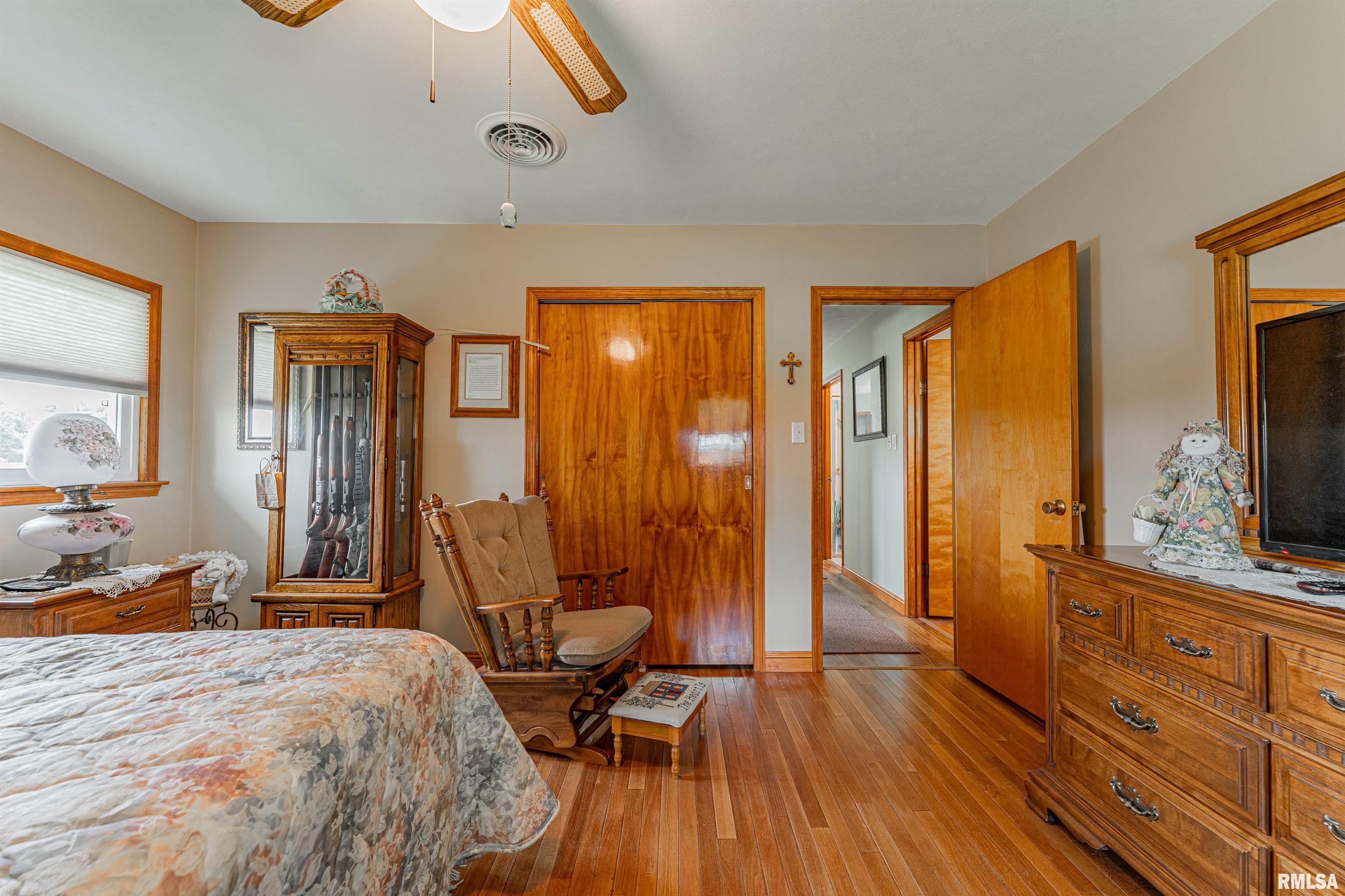 1390 Airport Road Lincoln, IL 62656 - Photo 21 of 34