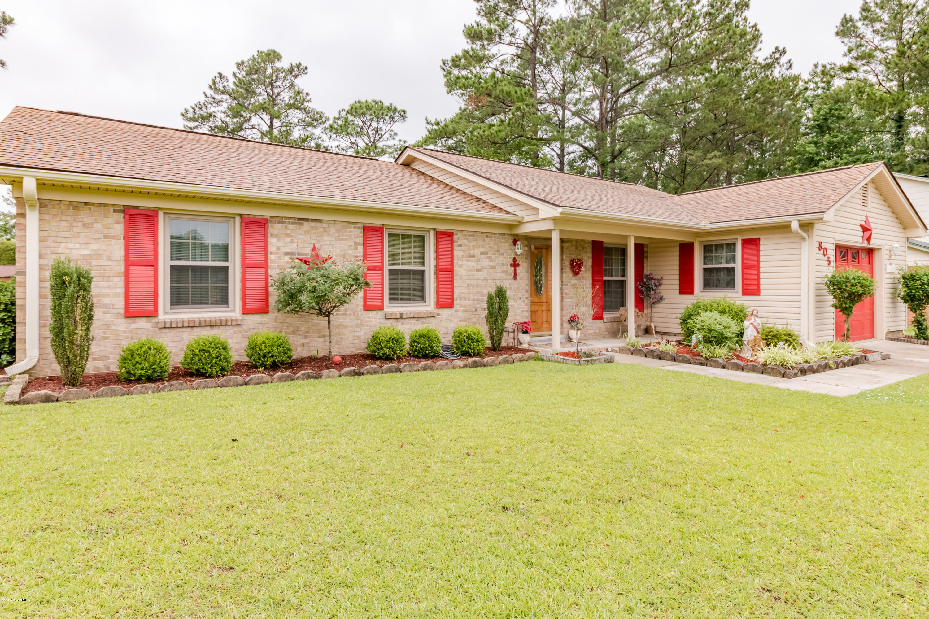 805 Shadowridge Road Jacksonville, NC 28546 - Photo 4 of 25 IMG_6963-HDR-4
