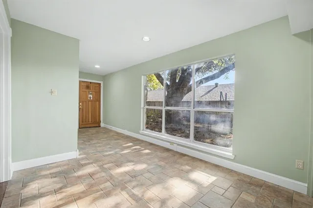 $525,000 | 2920 Shady Lake Circle, Carrollton, TX 75006