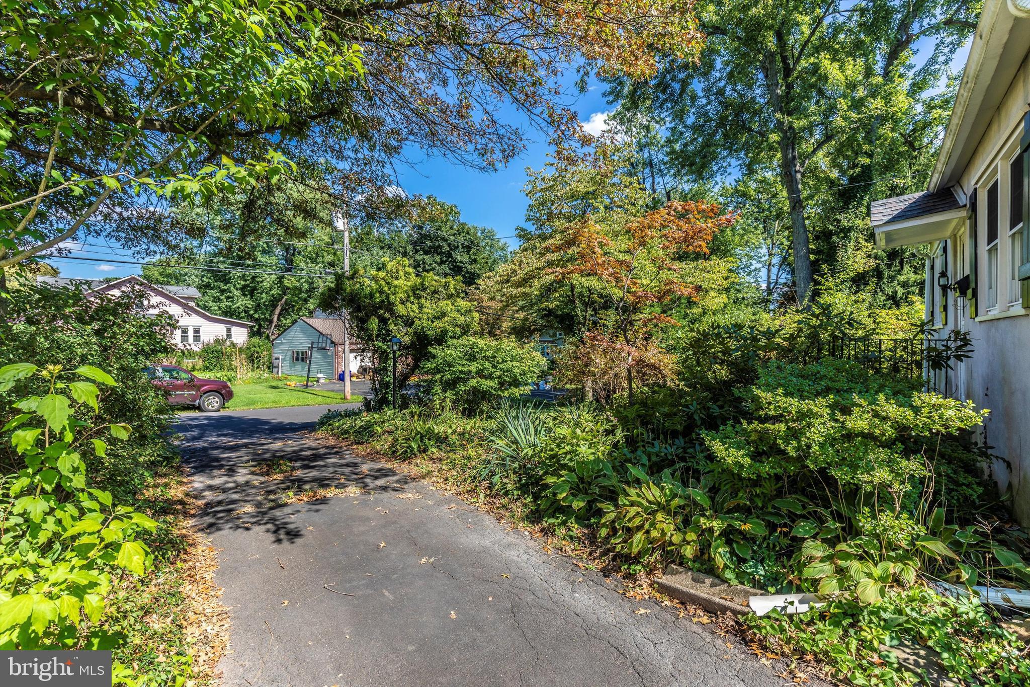 139 Loller Road Hatboro, PA 19040 - Photo 27 of 27 Driveway