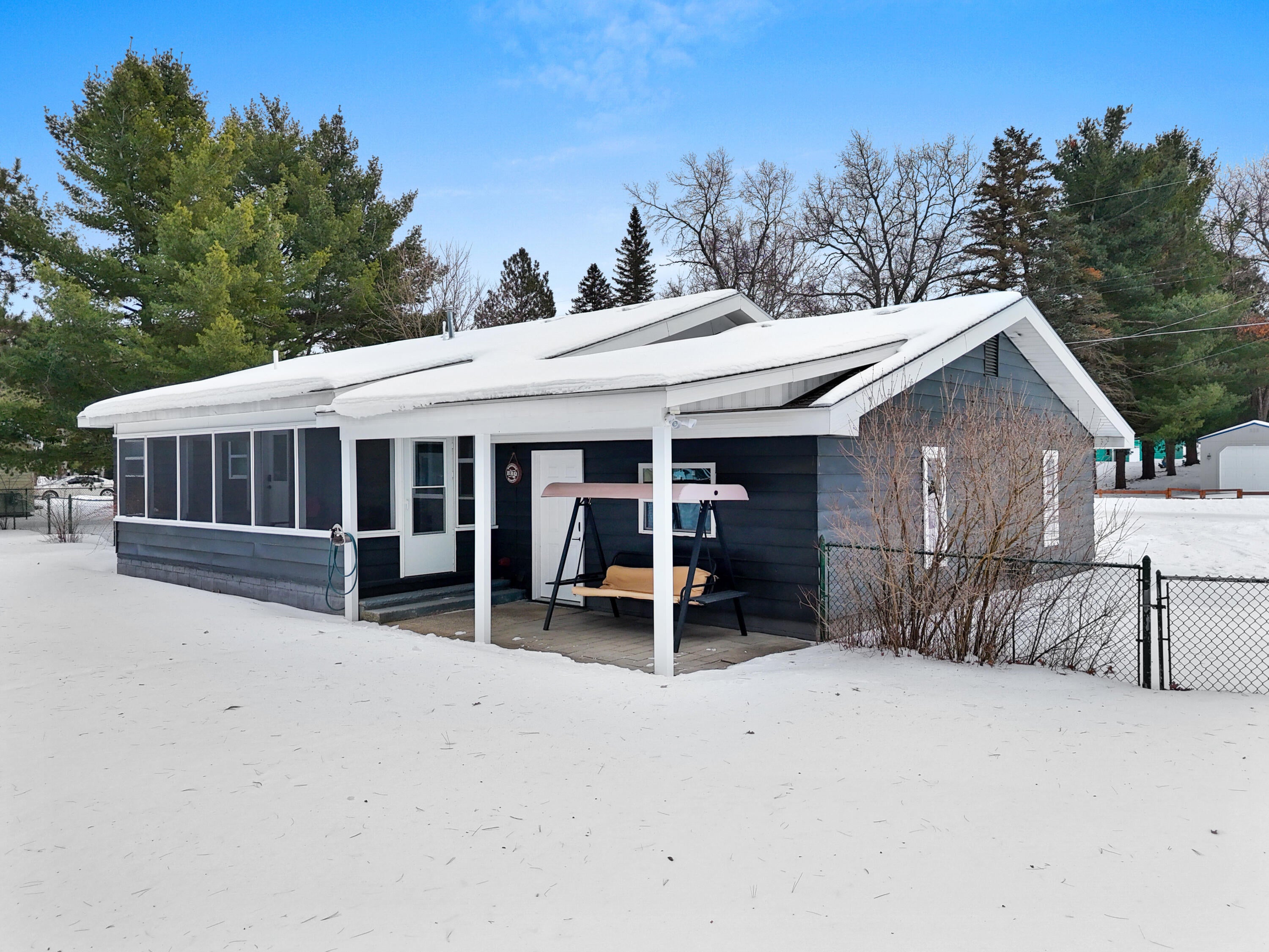 9809 Sutherby Road St. Helen, MI 48656 - Photo 5 of 40 DJI_20251124055947_0224_D