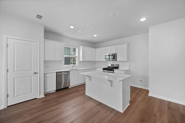 $408,440 | 882 Meadowbrook Lane, Summerville, SC 29486