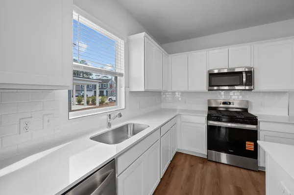 $408,440 | 882 Meadowbrook Lane, Summerville, SC 29486