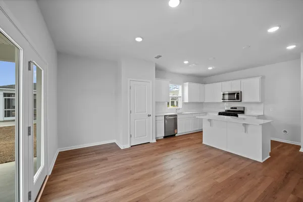 $408,440 | 882 Meadowbrook Lane, Summerville, SC 29486