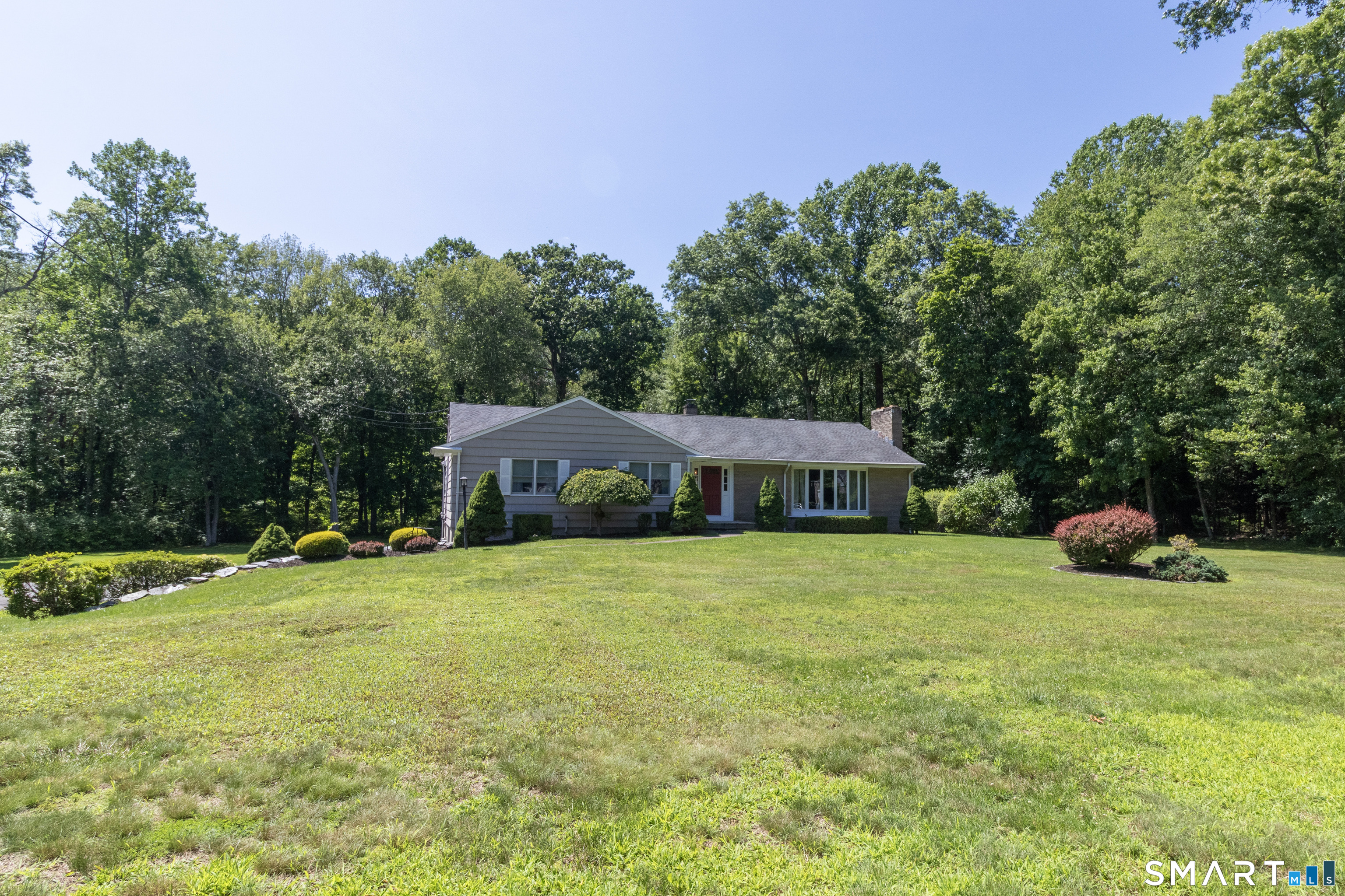 14 Rice Road Woodbridge, CT 06525 - Photo 2 of 31