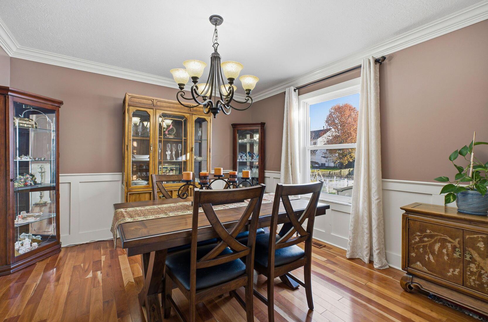 2216 Reeves Avenue Lewis Center, OH 43035 - Photo 18 of 53 Dining room
