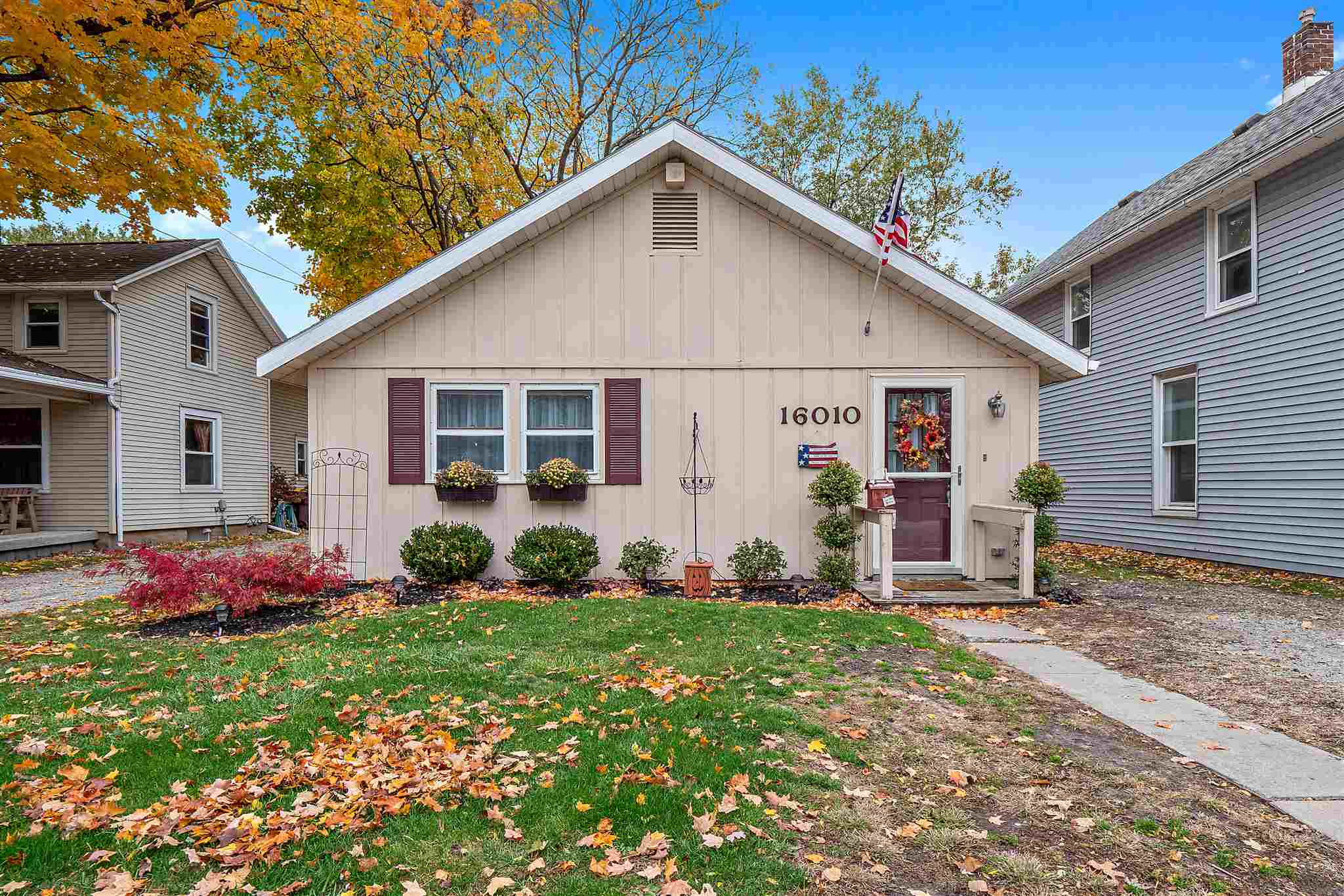 16010 Lima Road Huntertown, IN 46748 - Photo 2 of 29