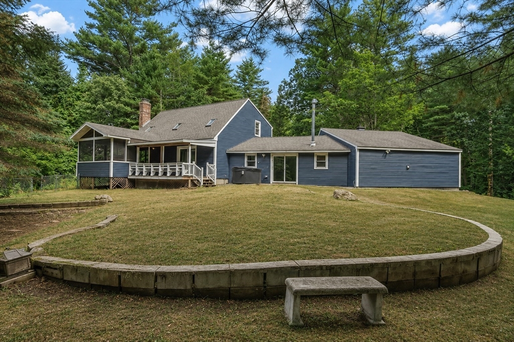 29 Tyler Road Townsend, MA 01469 - Photo 4 of 41