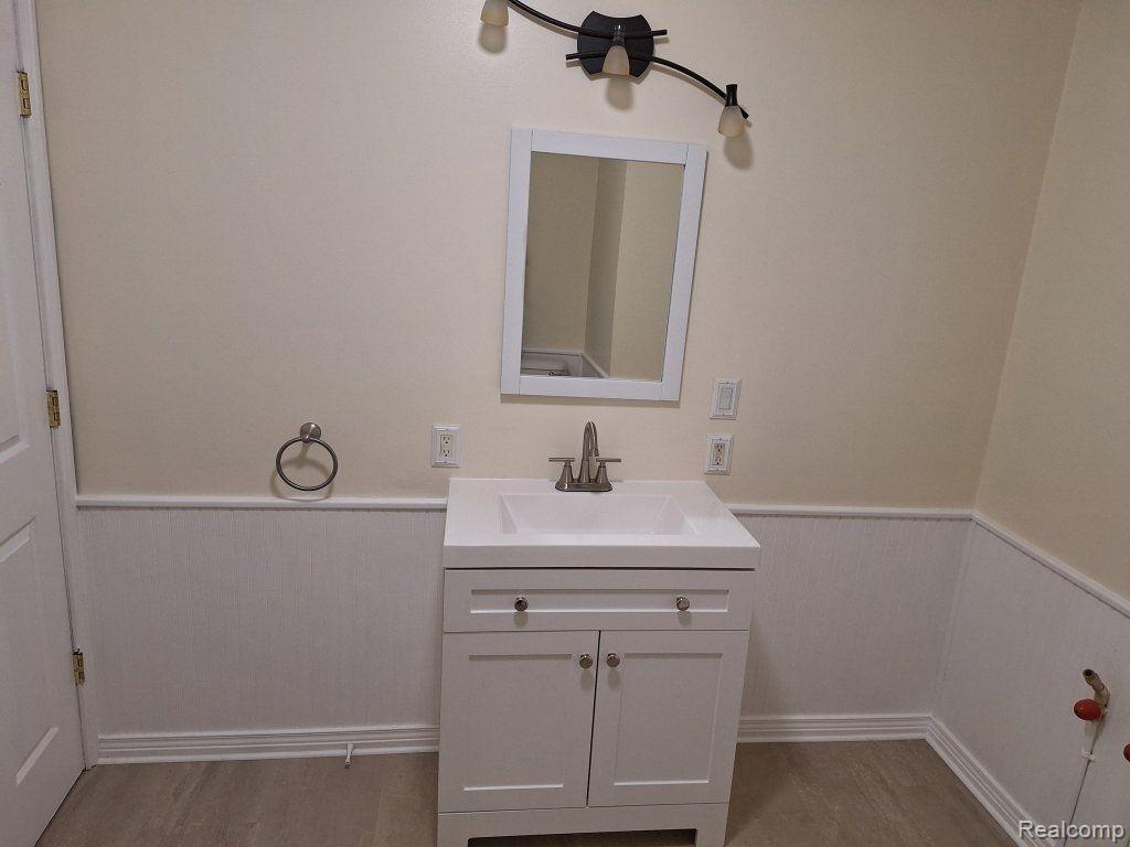 4026 South Towerline Road Bridgeport, MI 48722 - Photo 12 of 20