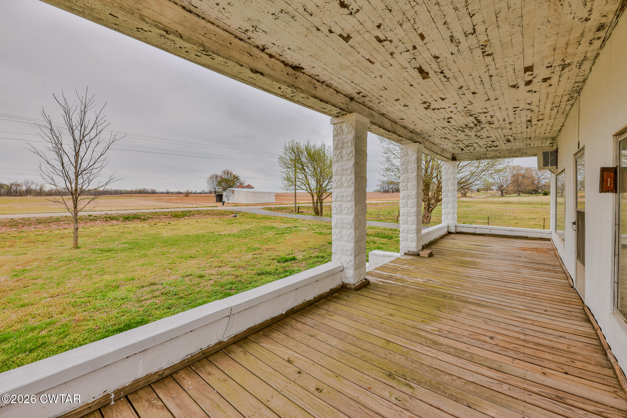 76 New Bethlehem Road Dyer, TN 38330 - Photo 24 of 39 a view of an ocean from a balcony