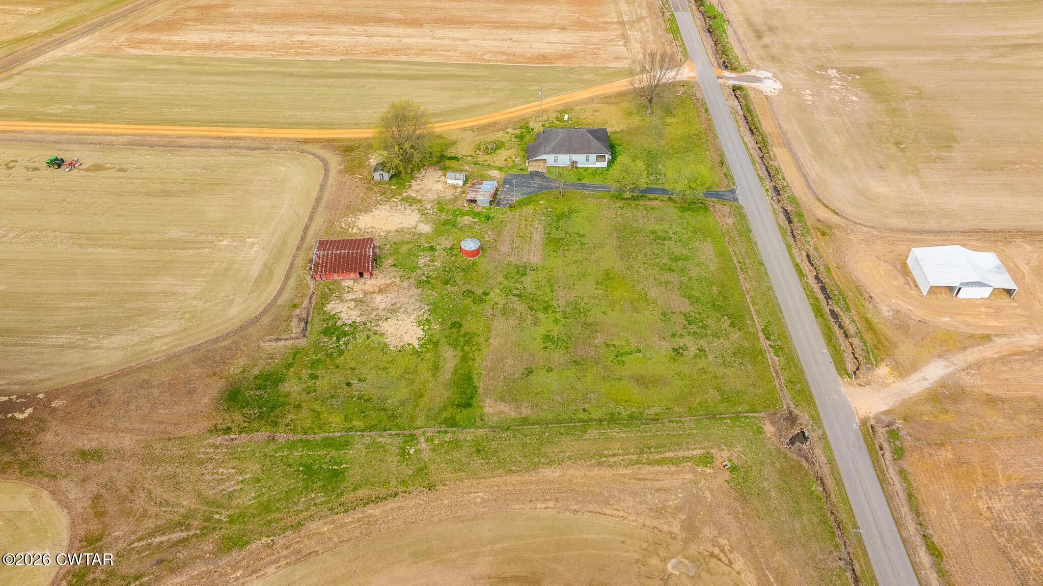 76 New Bethlehem Road Dyer, TN 38330 - Photo 5 of 39 a bathroom with a shower